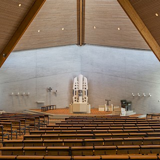 Pfarrkirche St.Joseph, Foto: Brigitte Heinz